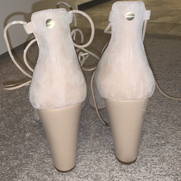 Calvin Klein light beige suede leather nude block heel lace up heels size 9.5 - Picture 5 of 5